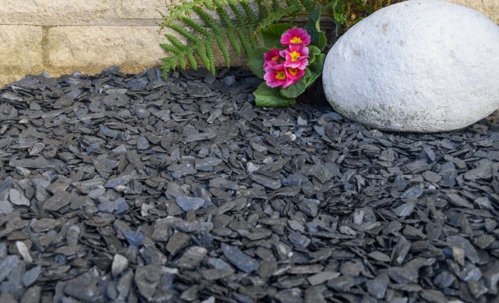 Graphite Grey Slate Chippings 20mm Decorative Aggregates   700 426   1Slate 20mm 1 